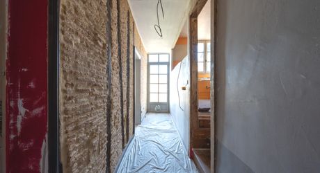 Gourdon - Bel appartement lumineux à rénover avec balcon et vue proche tous commerces