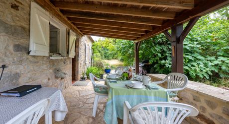 EXCLUSIVITE - Belle Propriété de caractère typique dans un environnement préservé sur 2ha avec points d'eau