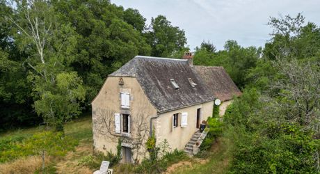 EXCLUSIVITE - Belle Propriété de caractère typique dans un environnement préservé sur 2ha avec points d'eau