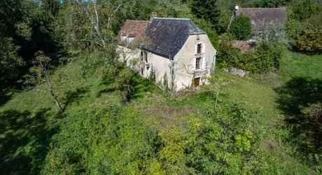 EXCLUSIVITE - Belle Propriété de caractère typique dans un environnement préservé sur 2ha avec points d'eau