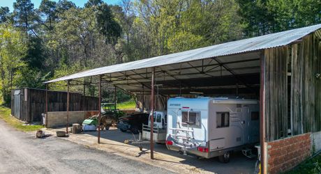 Exclusivité Secteur Villefranche du Périgord - Agréable propriété et dépendances sur 5h6 boisés avec beau verger  