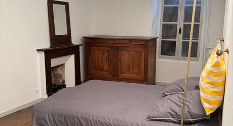 Secteur Cazals - Belle maison de village en pierre, grange, espace terrain 