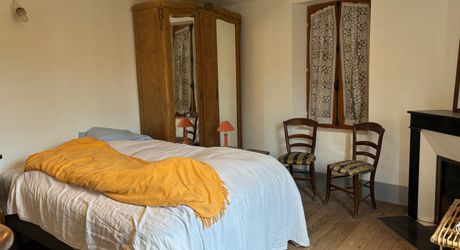 Secteur Cazals - Belle maison de village en pierre, grange, espace terrain 