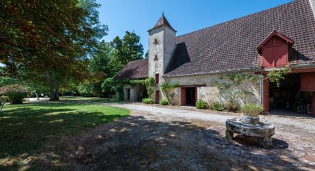 EXCLUSIVITE - Secteur Catus - Remarquable Propriété de caractère avec Ancien Moulin à eau et dépendances avec piscine