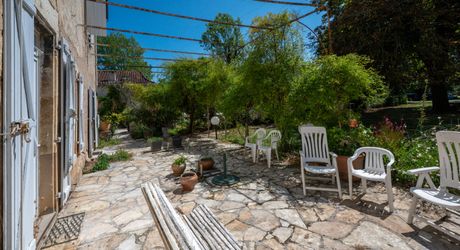 EXCLUSIVITE - Secteur Catus - Remarquable Propriété de caractère avec Ancien Moulin à eau et dépendances avec piscine