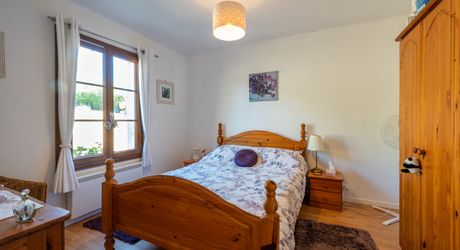 EXCLUSIVITE - Secteur GOURDON - Agréable et spacieuse Maison en pierre sur 2407 m² avec vue imprenable