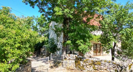 EXCLUSIVITE - Secteur Figeac - Ravissante Maison de charme en pierre restaurée sur 1002 m² avec jacuzzi 