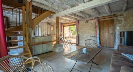 EXCLUSIVITE - Secteur Figeac - Ravissante Maison de charme en pierre restaurée sur 1002 m² avec jacuzzi 