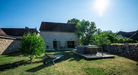 EXCLUSIVITE - Secteur Figeac - Ravissante Maison de charme en pierre restaurée sur 1002 m² avec jacuzzi 