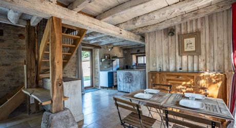 EXCLUSIVITE - Secteur Figeac - Ravissante Maison de charme en pierre restaurée sur 1002 m² avec jacuzzi 