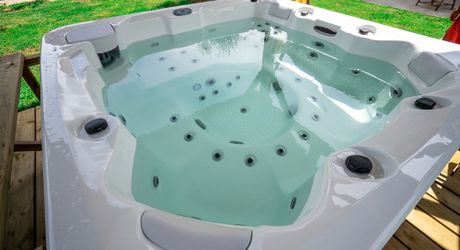 EXCLUSIVITE - Secteur Figeac - Ravissante Maison de charme en pierre restaurée sur 1002 m² avec jacuzzi 