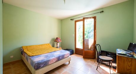 SECTEUR GOURDON - Au calme, agréable et lumineuse Maison contemporaine sur 4220 m² arborés 