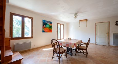 SECTEUR GOURDON - Au calme, agréable et lumineuse Maison contemporaine sur 4220 m² arborés 