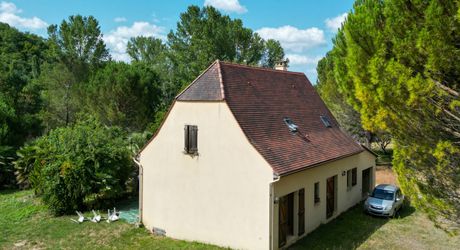 SECTEUR GOURDON - Au calme, agréable et lumineuse Maison contemporaine sur 4220 m² arborés 