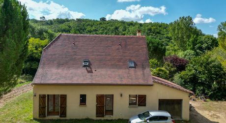 SECTEUR GOURDON - Au calme, agréable et lumineuse Maison contemporaine sur 4220 m² arborés 