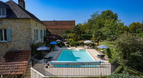 EXCLUSIVITE - Secteur Gourdon - Ravissante Demeure en pierre sur 1161 m² avec piscine et vue