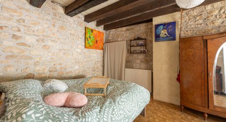 SECTEUR COEUR DE CAUSSE - Agréable Maison de village et dépendances avec bel espace jardin, garage