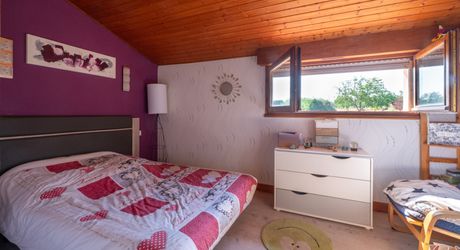 EXCLUSIVITE - Secteur Gourdon - Agréable et fonctionnelle Maison Contemporaine sur 2070 m² arborés proche commerces