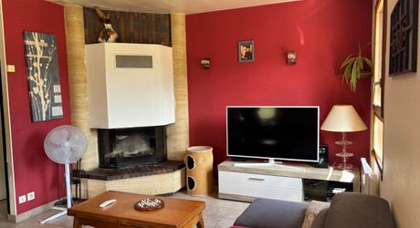 EXCLUSIVITE - Secteur Gourdon - Agréable et fonctionnelle Maison Contemporaine sur 2070 m² arborés proche commerces