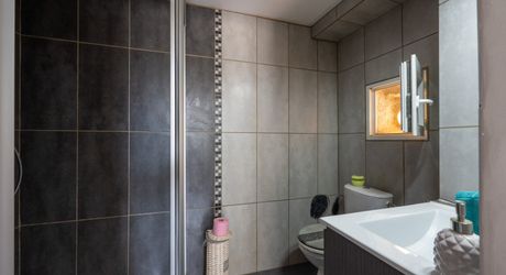 Secteur Gourdon - Bel ensemble immobilier en pierre sur 4ha2 avec piscine proche commerces