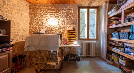 Secteur Gourdon - Bel ensemble immobilier en pierre sur 4ha2 avec piscine proche commerces