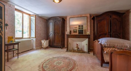 Secteur Gourdon - Bel ensemble immobilier en pierre sur 4ha2 avec piscine proche commerces