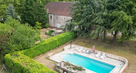 Secteur Gourdon - Bel ensemble immobilier en pierre sur 4ha2 avec piscine proche commerces