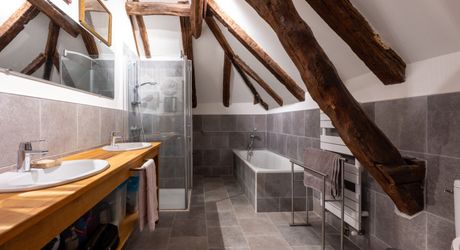 EXCLUSIVITE - Secteur Carlux - Magnifique Propriété de charme en pierre sur 3ha48 avec piscine chauffée