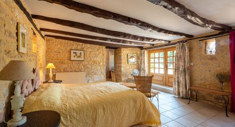 EXCLUSIVITE - Secteur Carlux - Magnifique Propriété de charme en pierre sur 3ha48 avec piscine chauffée