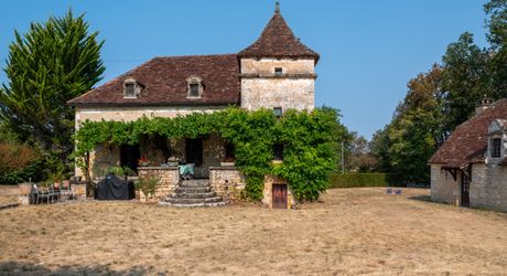 EXCLUSIVITE - Secteur Carlux - Magnifique Propriété de charme en pierre sur 3ha48 avec piscine chauffée