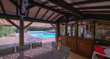 EXCLUSIVITE - Secteur Carlux - Magnifique Propriété de charme en pierre sur 3ha48 avec piscine chauffée