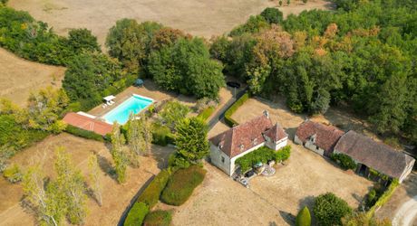 EXCLUSIVITE - Secteur Carlux - Magnifique Propriété de charme en pierre sur 3ha48 avec piscine chauffée