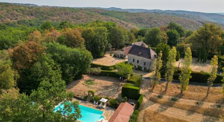 EXCLUSIVITE - Secteur Carlux - Magnifique Propriété de charme en pierre sur 3ha48 avec piscine chauffée