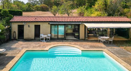 EXCLUSIVITE - Secteur Carlux - Magnifique Propriété de charme en pierre sur 3ha48 avec piscine chauffée