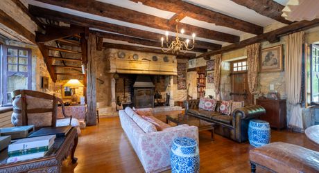 EXCLUSIVITE - Secteur Carlux - Magnifique Propriété de charme en pierre sur 3ha48 avec piscine chauffée