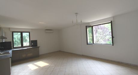 SECTEUR GOURDON - Maison contemporaine - deux appartements indépendants sur environ 4500 m² arborés