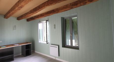 Secteur Figeac - Agréable Maison de village en pierre avec grange, parking et jardin