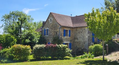 Secteur Labastide Murat - Lumineuse et grande Maison Quercynoise avec espace jardin arboré 