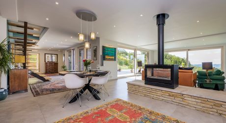 EXCLUSIVITE - Remarquable Propriété de charme avec vue imprenable sur 2ha72 avec piscine 
