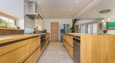 EXCLUSIVITE - Remarquable Propriété de charme avec vue imprenable sur 2ha72 avec piscine 