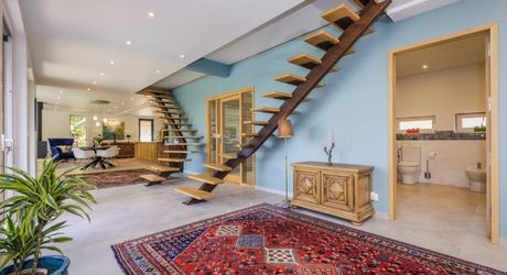 EXCLUSIVITE - Remarquable Propriété de charme avec vue imprenable sur 2ha72 avec piscine 