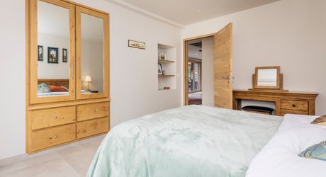 EXCLUSIVITE - Remarquable Propriété de charme avec vue imprenable sur 2ha72 avec piscine 