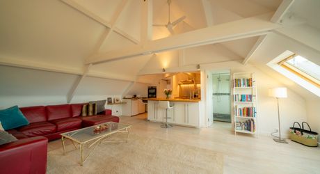 EXCLUSIVITE - Remarquable Propriété de charme avec vue imprenable sur 2ha72 avec piscine 
