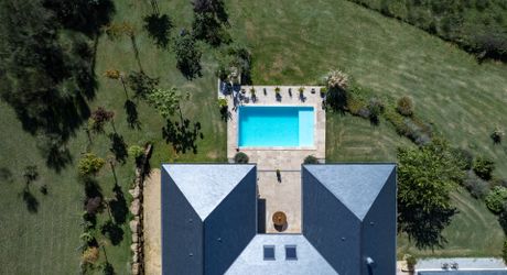 EXCLUSIVITE - Remarquable Propriété de charme avec vue imprenable sur 2ha72 avec piscine 