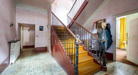 EXCLUSIVITE - GOURDON - Belle Demeure bourgeoise en pierre à rénover avec jardin proches commerces