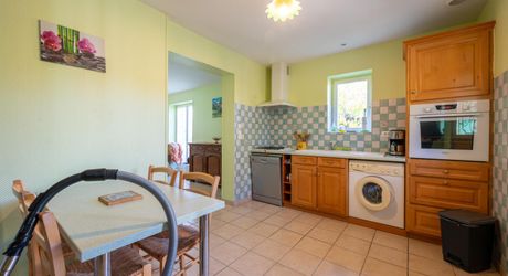 Secteur Sarlat- Ensemble immobilier en pierre de 2 maisons sur 2000 m² arborés