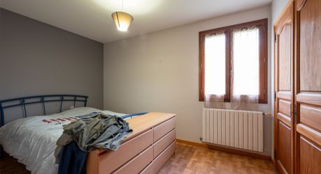 SECTEUR GOURDON - Grande Maison de construction traditionnelle avec appartement et garage sur 2ha87