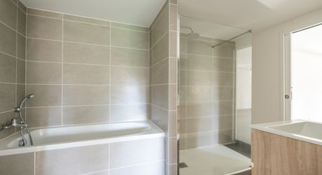 EXCLUSIVITE - Secteur Gourdon - Belle Demeure Quercynoise Contemporaine avec dépendances sur 1ha95 