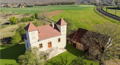 EXCLUSIVITE - Secteur Gourdon - Belle Demeure Quercynoise Contemporaine avec dépendances sur 1ha95 
