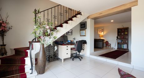 Secteur Carlux - Ravissante Maison en excellent état avec vue imprenable, piscine chauffée et garage